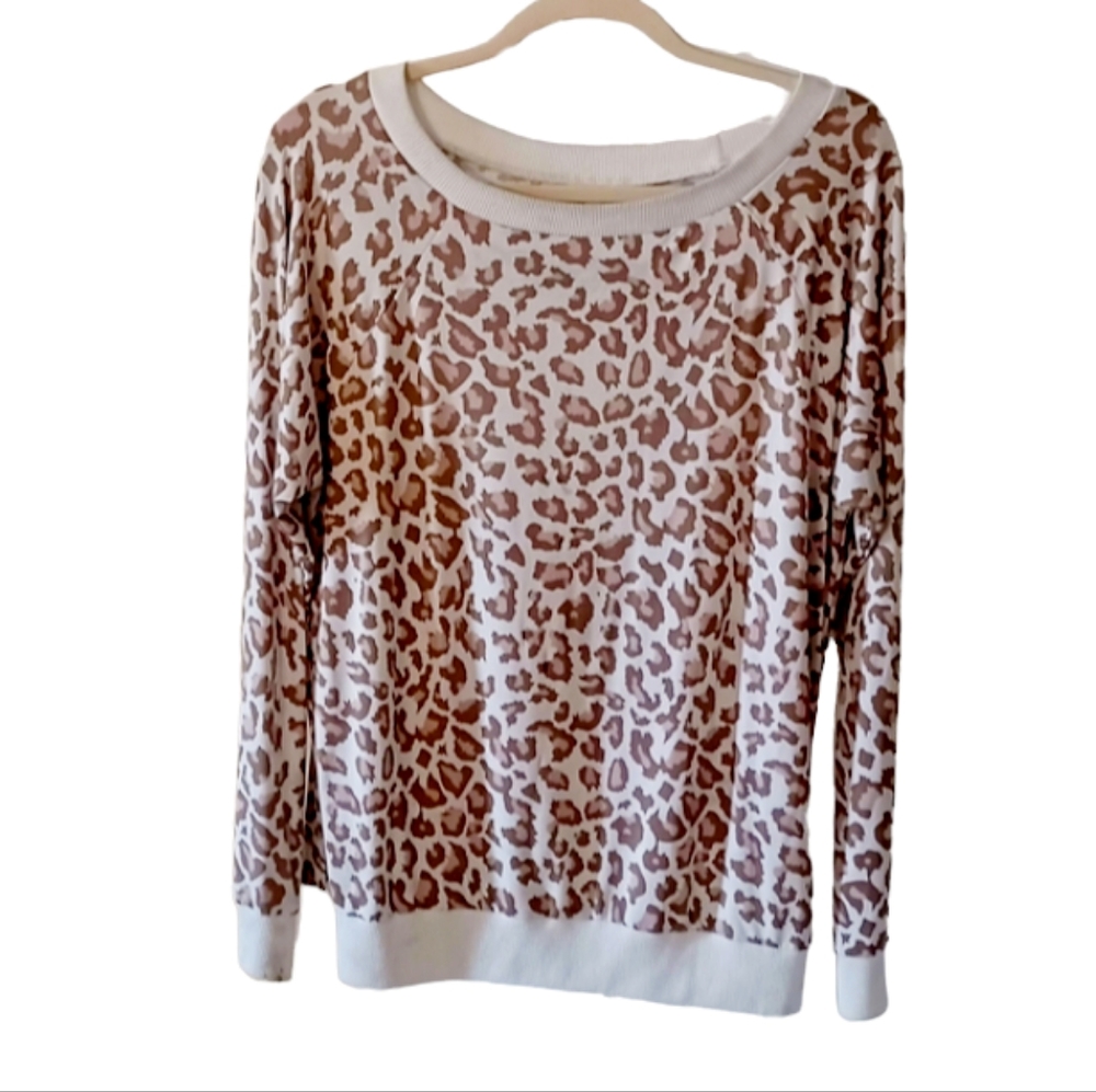 Leopard Print Lightweight Long Sleeve T-shirt Top Blouse Soft & Comfy